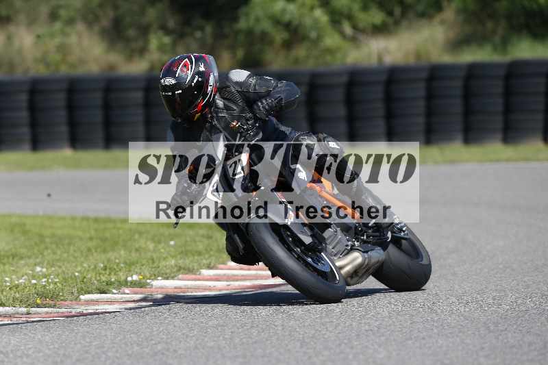 /43 08.08.2025 Discover the Bike ADR/Race 3 rot/72